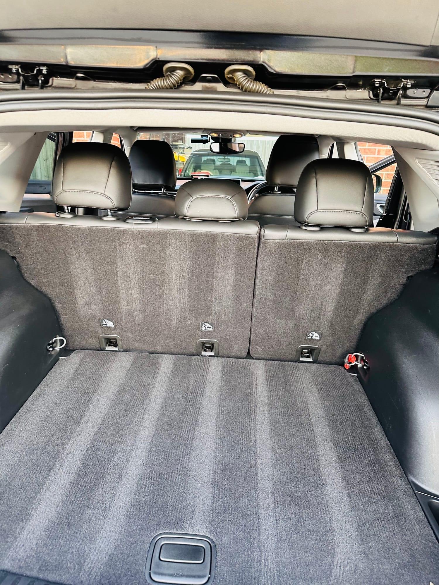 Jeep Compass — cargo area, after detailing